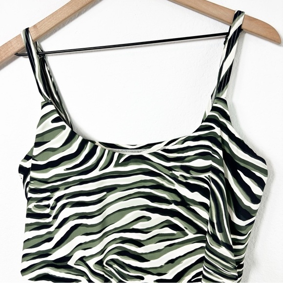 COCO REEF 40C GREEN AURA PRINTED TIERED TANKINI SWIMMING TOP BRAND NEW WITH TAGS - Picture 6 of 8